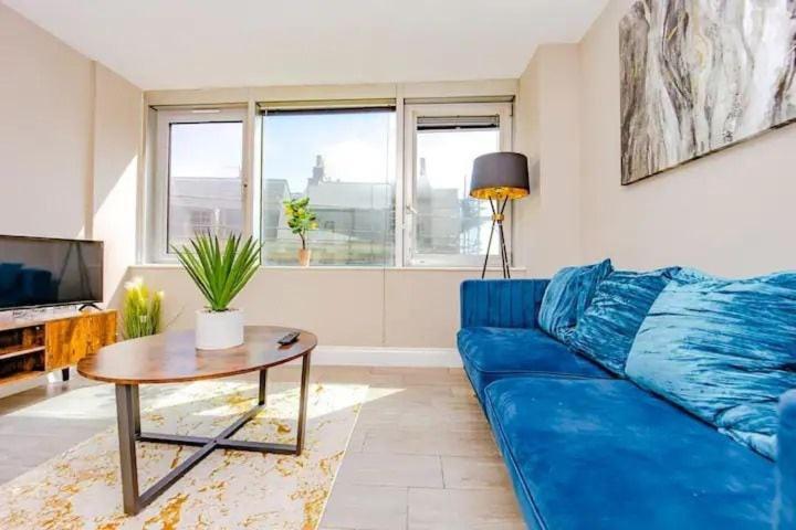 Hazelnut Seafront One Bedroom Bn1gre25 Apartment *